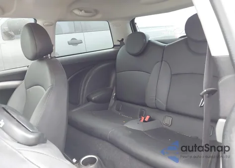 2010 Mini Cooper S z USA, uszkodzony, nr VIN WMWMF7C56ATW89409